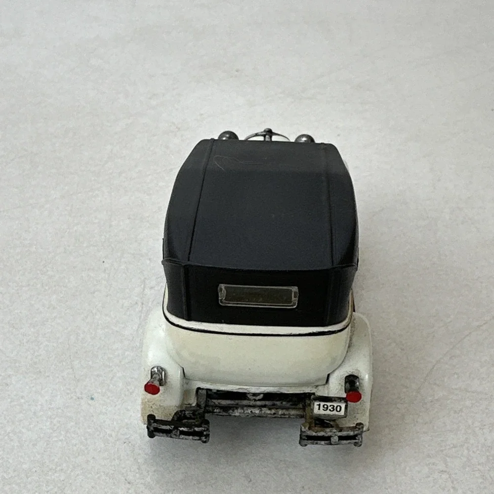 Vintage 1930 Ford Model A Phaeton Vehicle Die Cast 1:32 Ivory Black